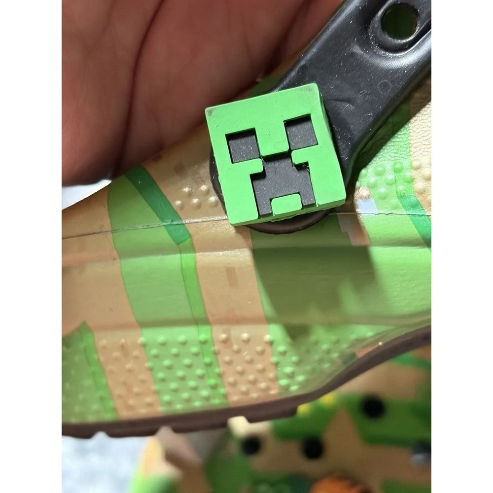 Crocs Minecraft Camo Green Brown Black Clog Sandals Men's 11 With Charms